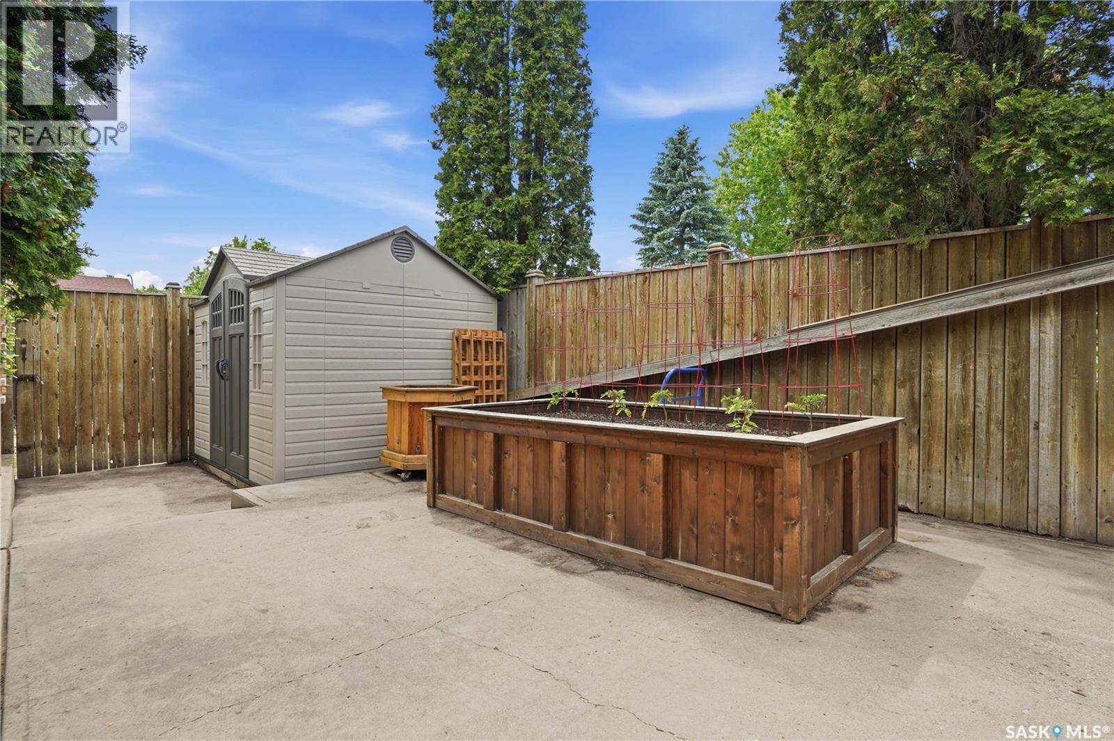 83 Minot DRIVE — photo 57