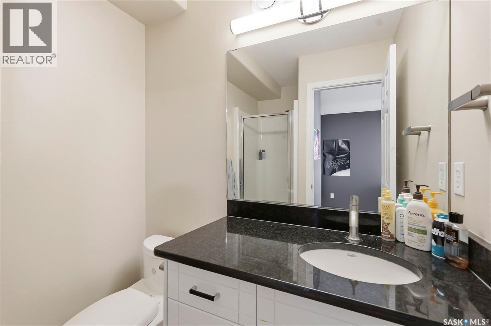 #905D 9th STREET E - 18