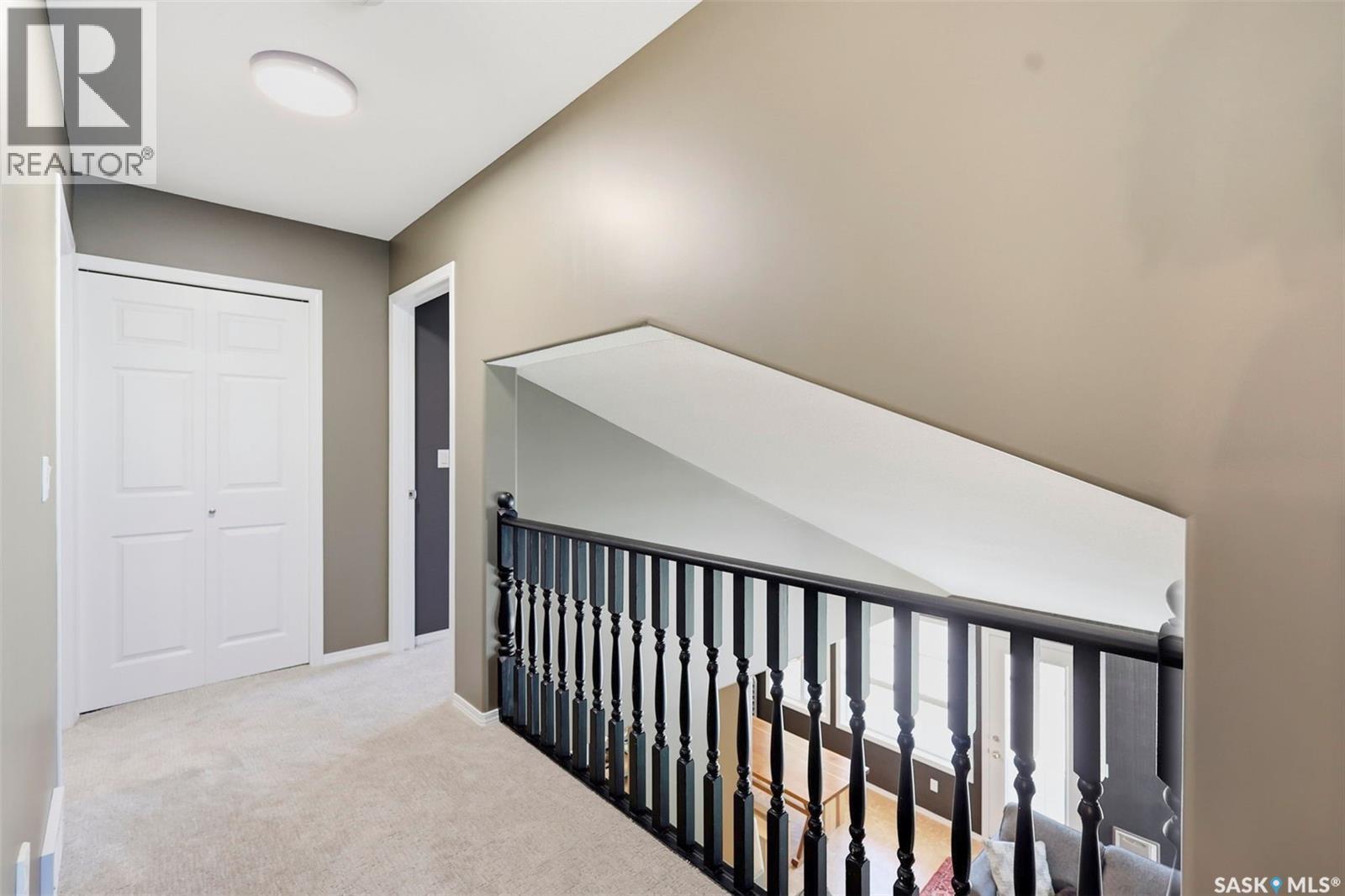 #905D 9th STREET E - 20