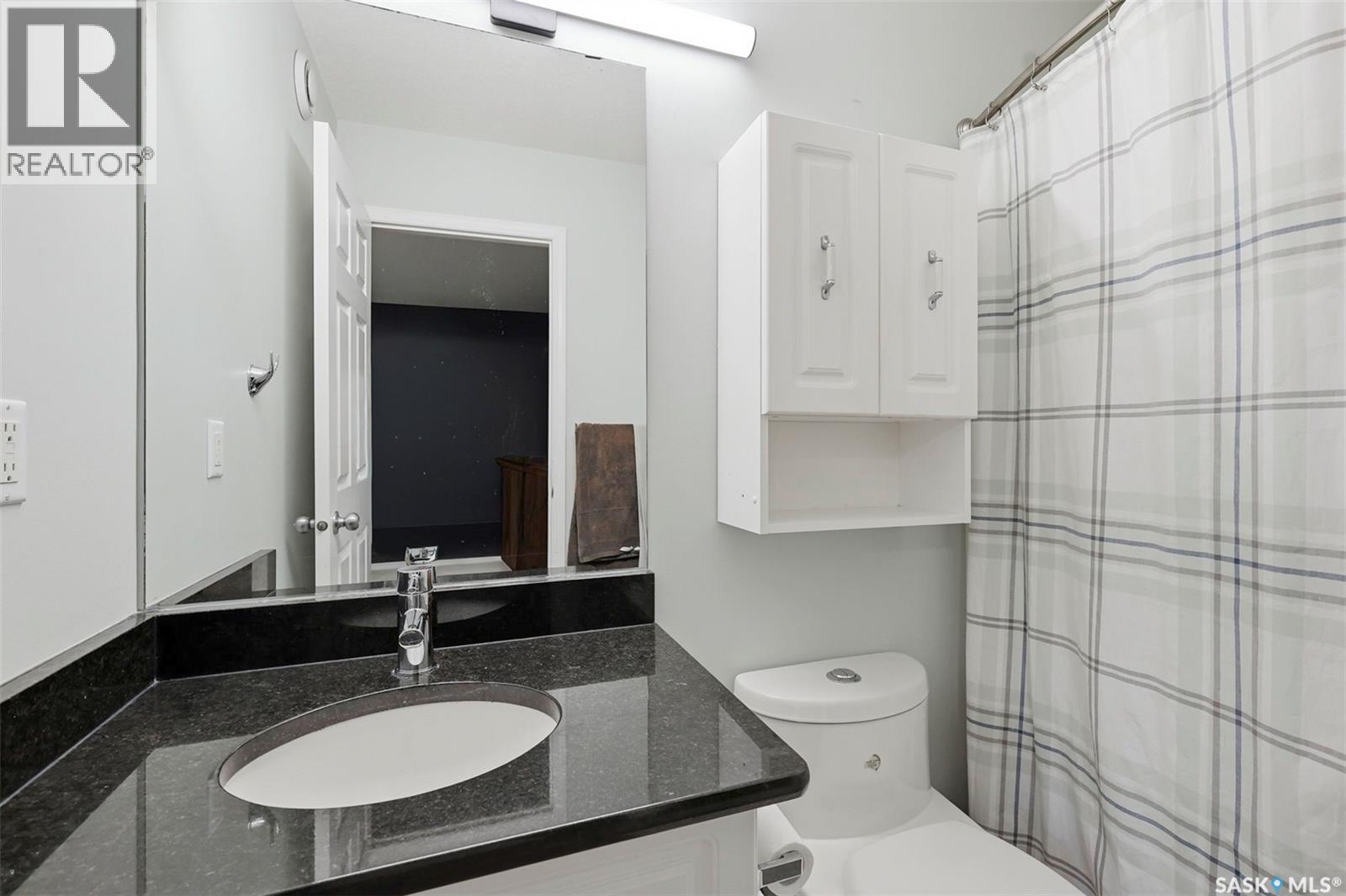 #905D 9th STREET E - 23