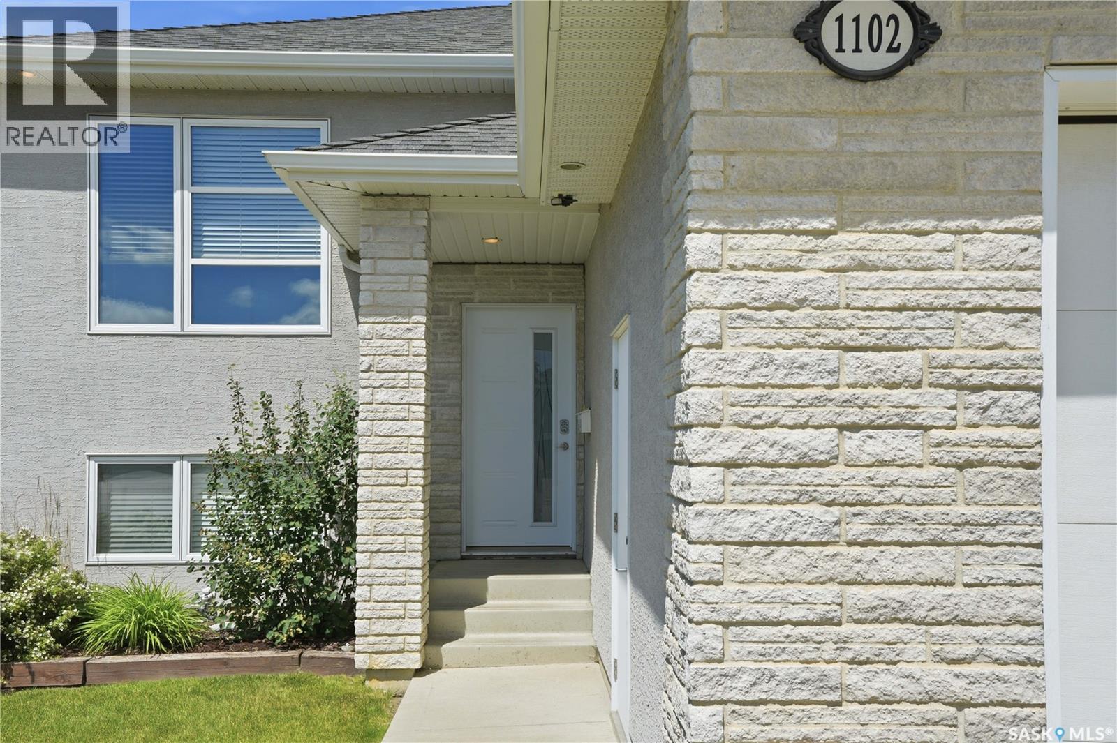 1102 Evergreen BOULEVARD - photo 3