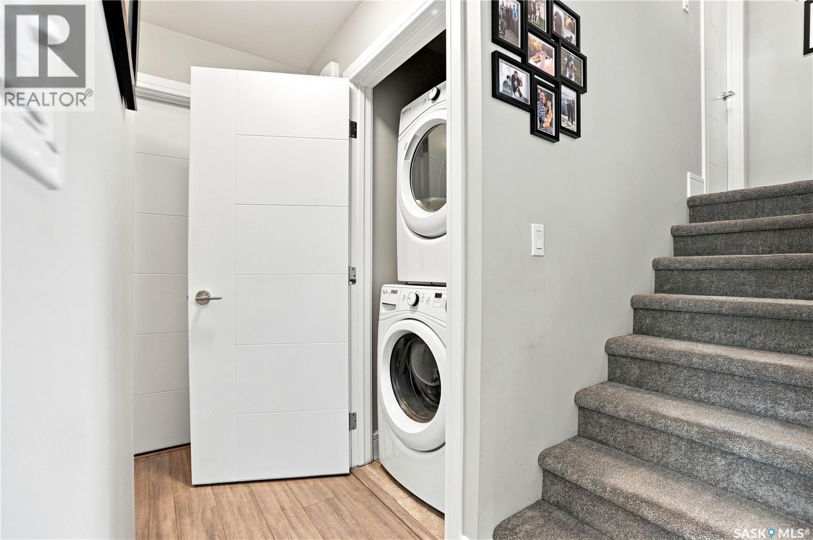 1102 Evergreen BOULEVARD — photo 30