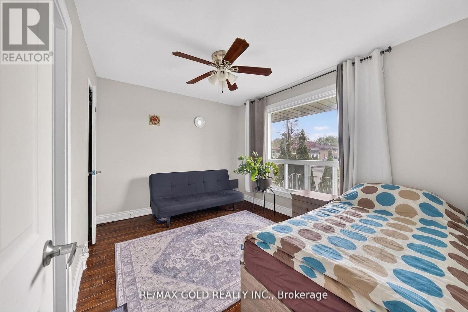 3289 VICTORY CRESCENT - 17