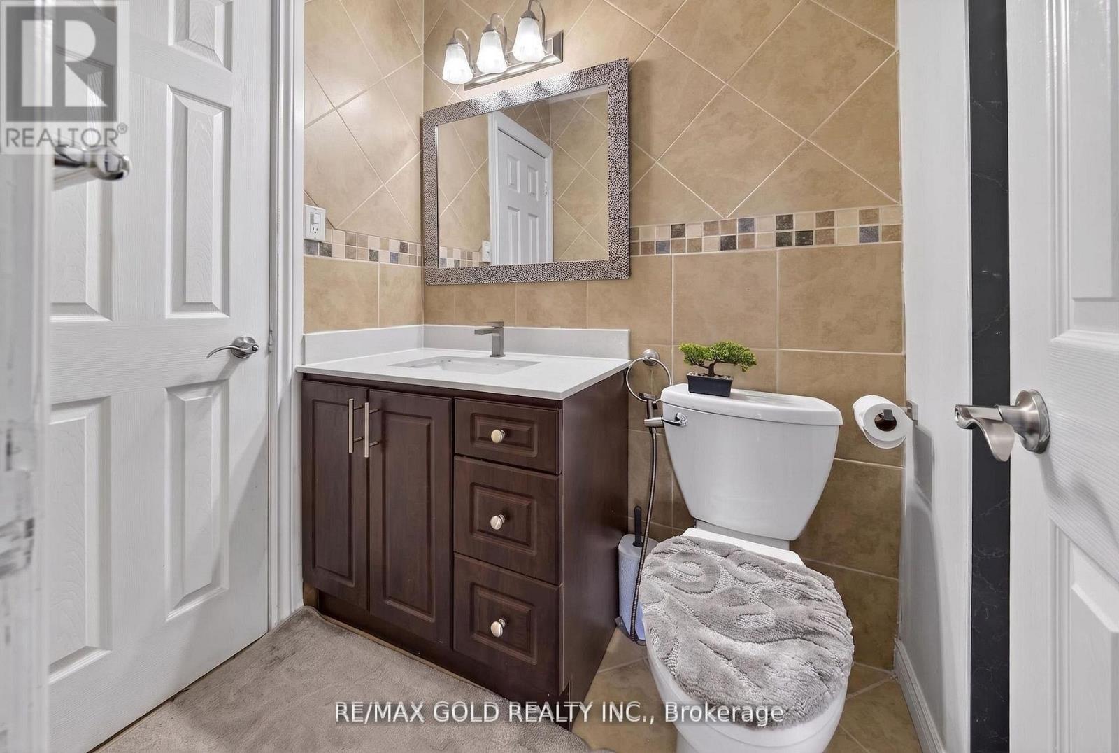 3289 VICTORY CRESCENT - 22