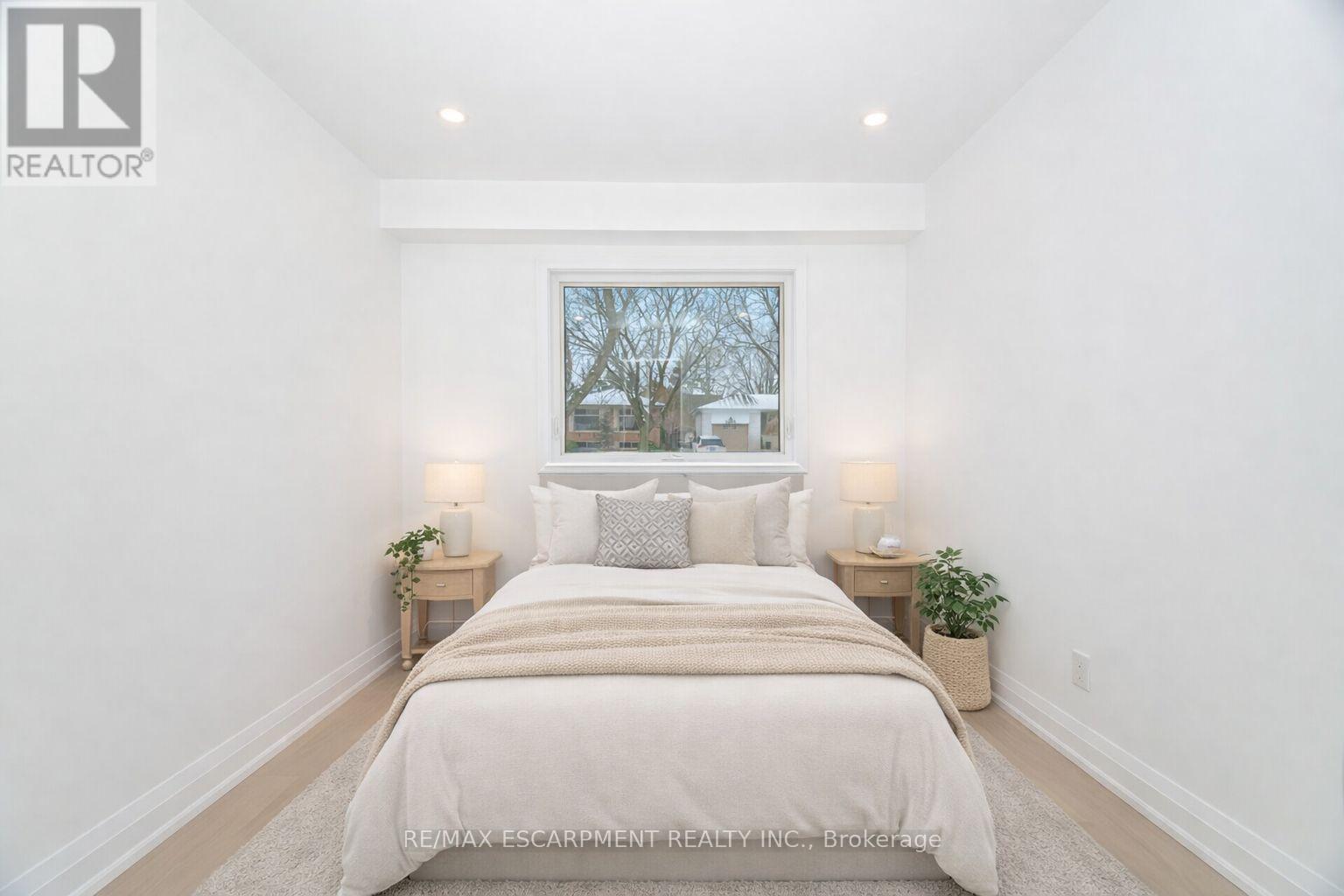 2276 WYANDOTTE DRIVE - 14