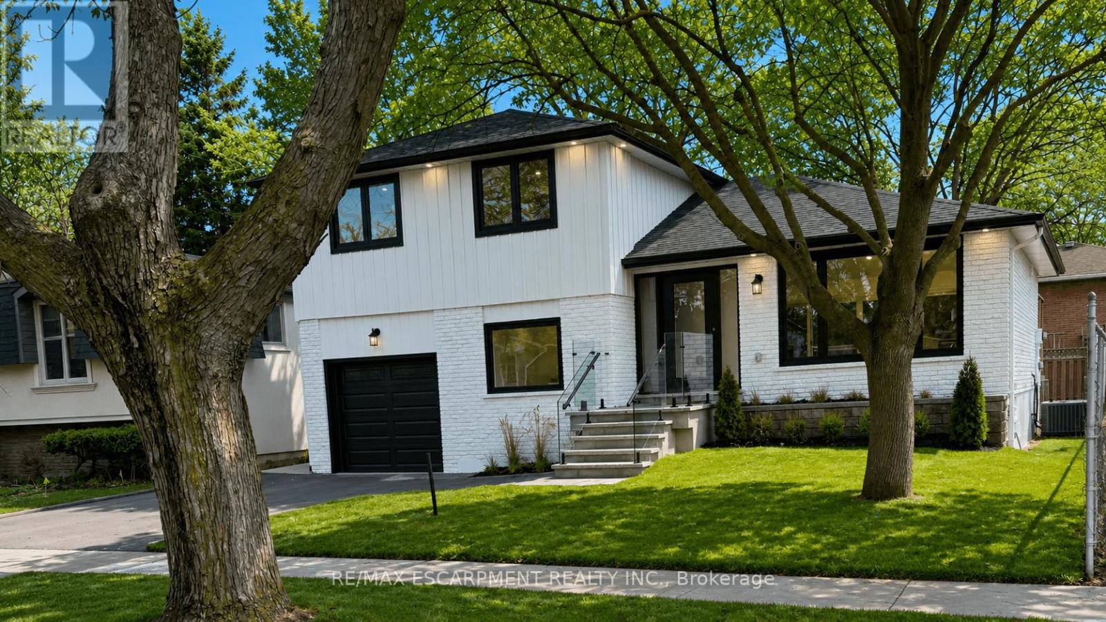 2276 WYANDOTTE DRIVE - 3