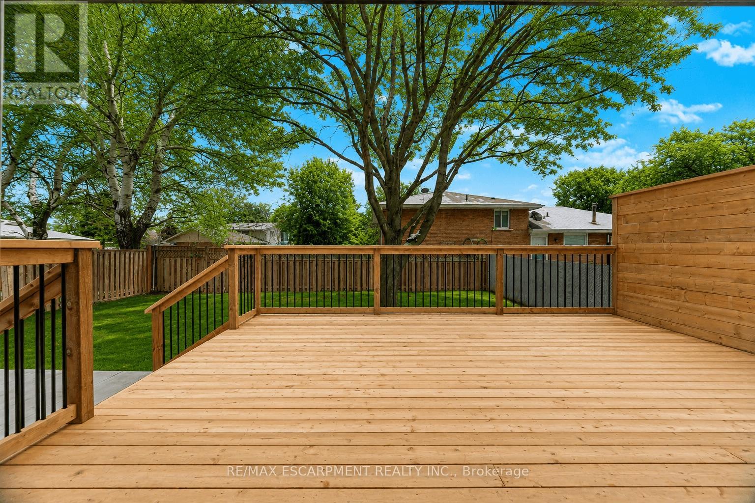 2276 WYANDOTTE DRIVE - 42
