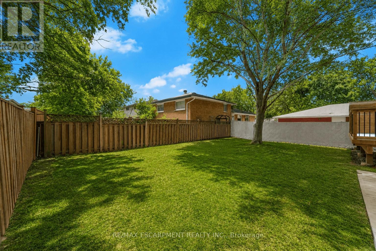 2276 WYANDOTTE DRIVE - 46