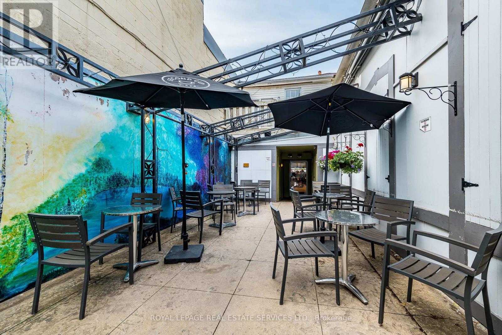 2340 BLOOR STREET W - 14