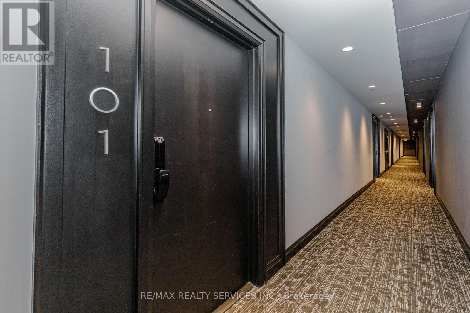 #101 95 DUNDAS STREET W - 12