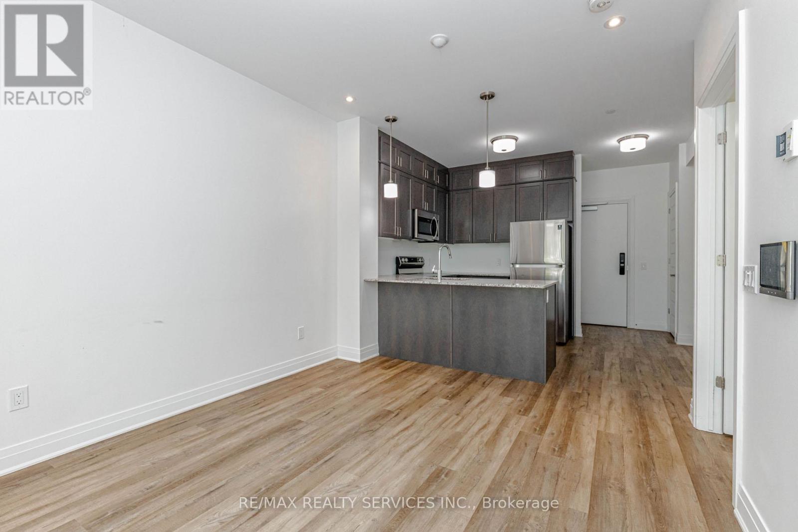 #101 95 DUNDAS STREET W - 22