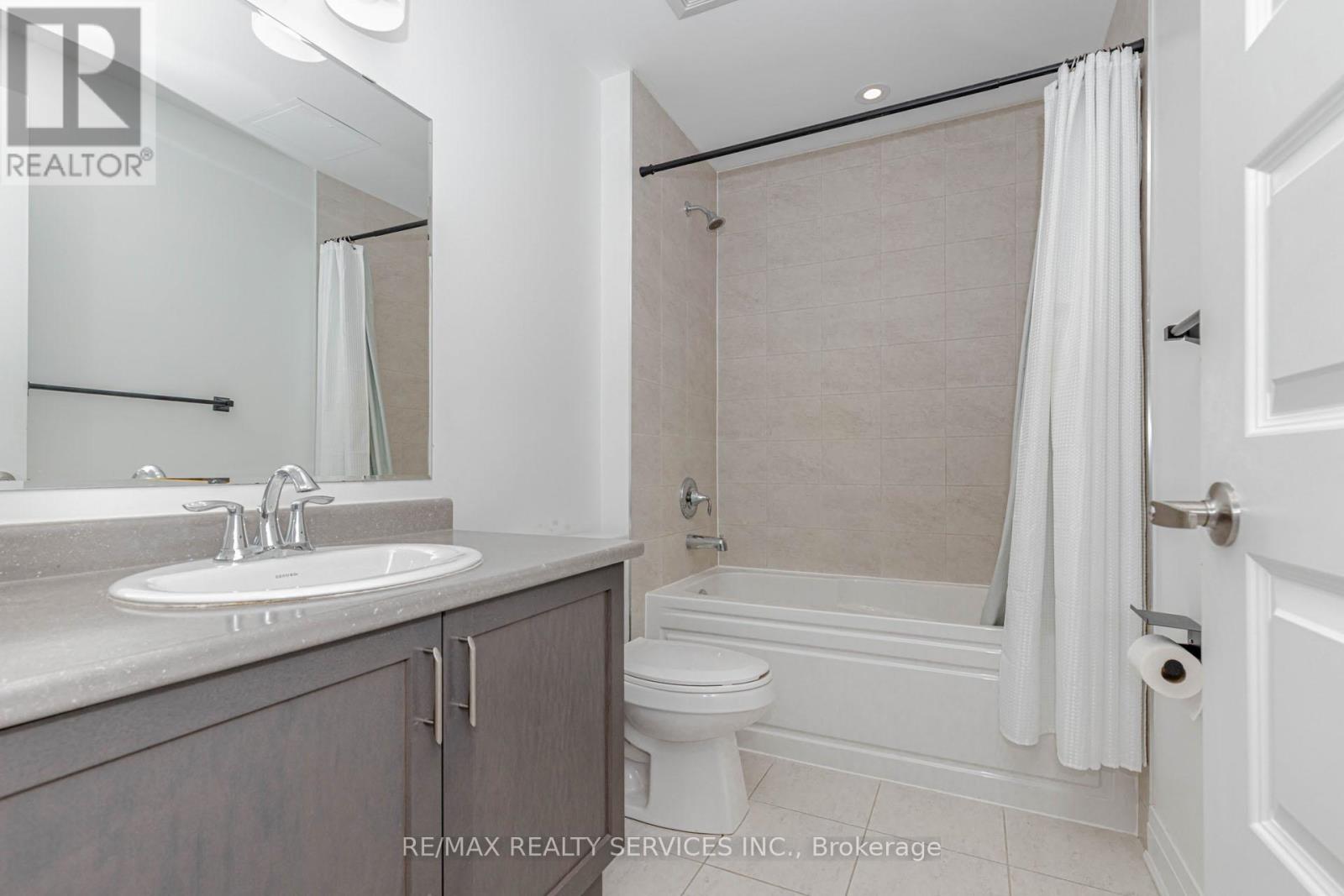 #101 95 DUNDAS STREET W - 25
