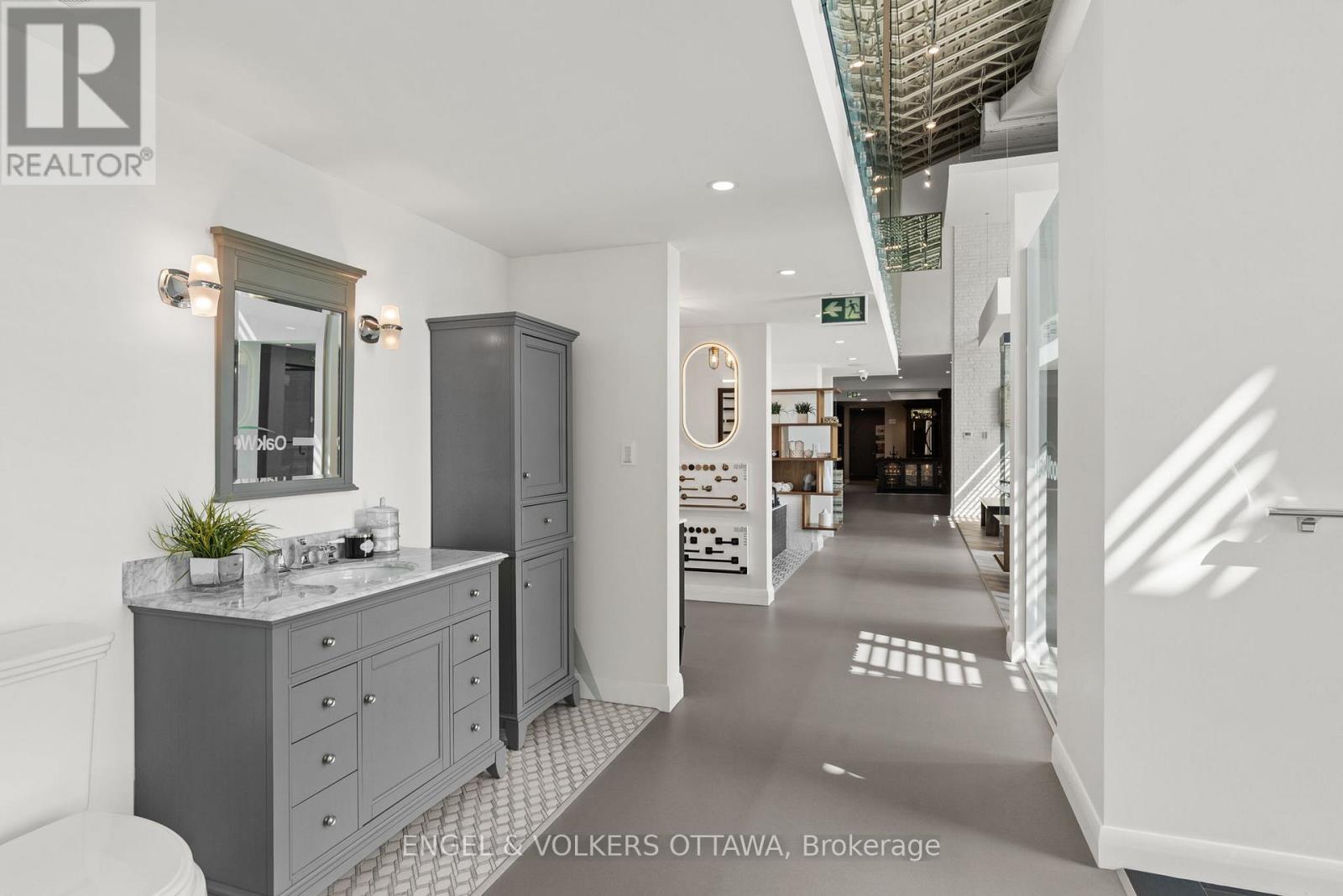 38 SYNERGY WAY, Ottawa. Luxury613. By Peter Sagos - Image 33