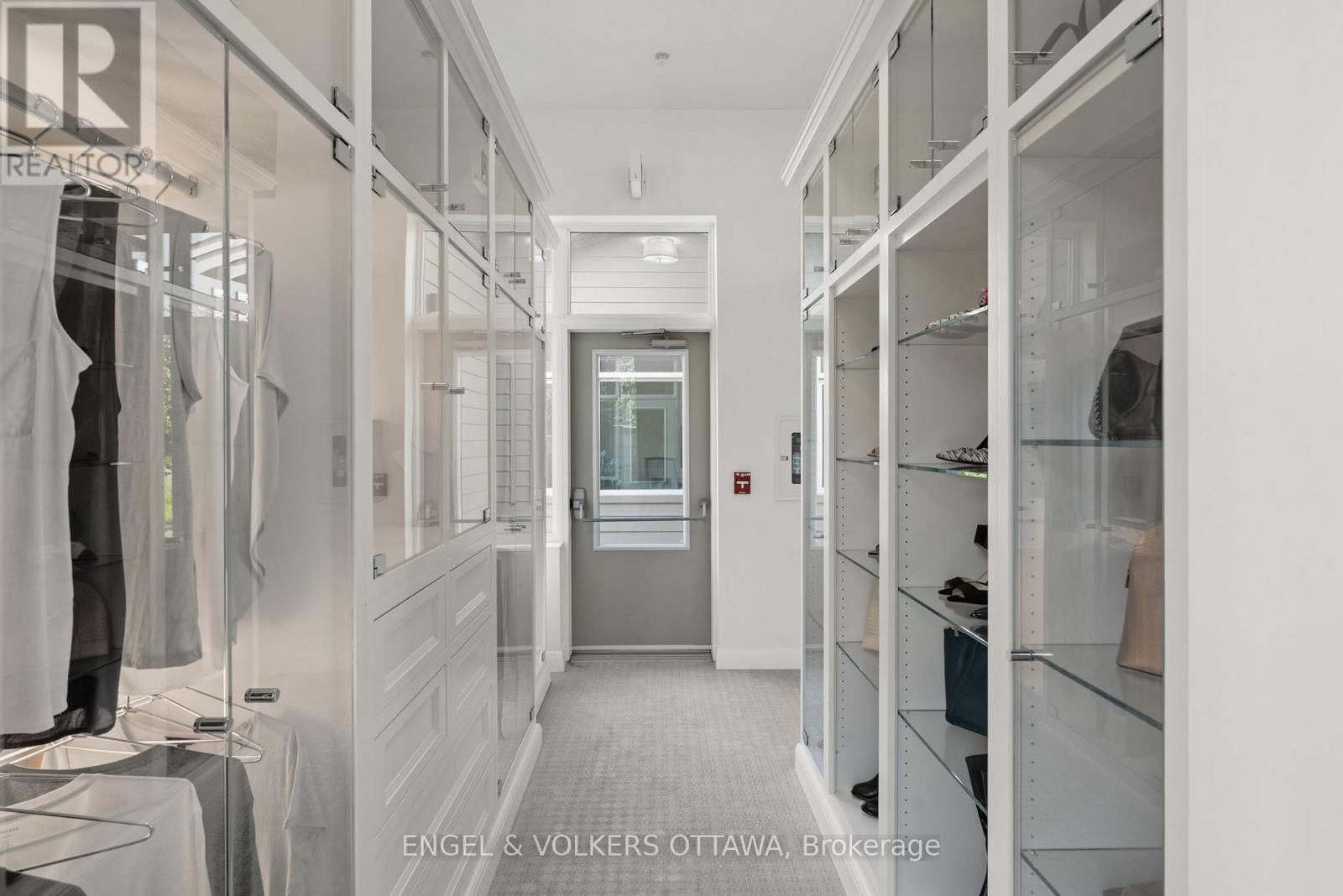 38 SYNERGY WAY, Ottawa. Luxury613. By Peter Sagos - Image 43