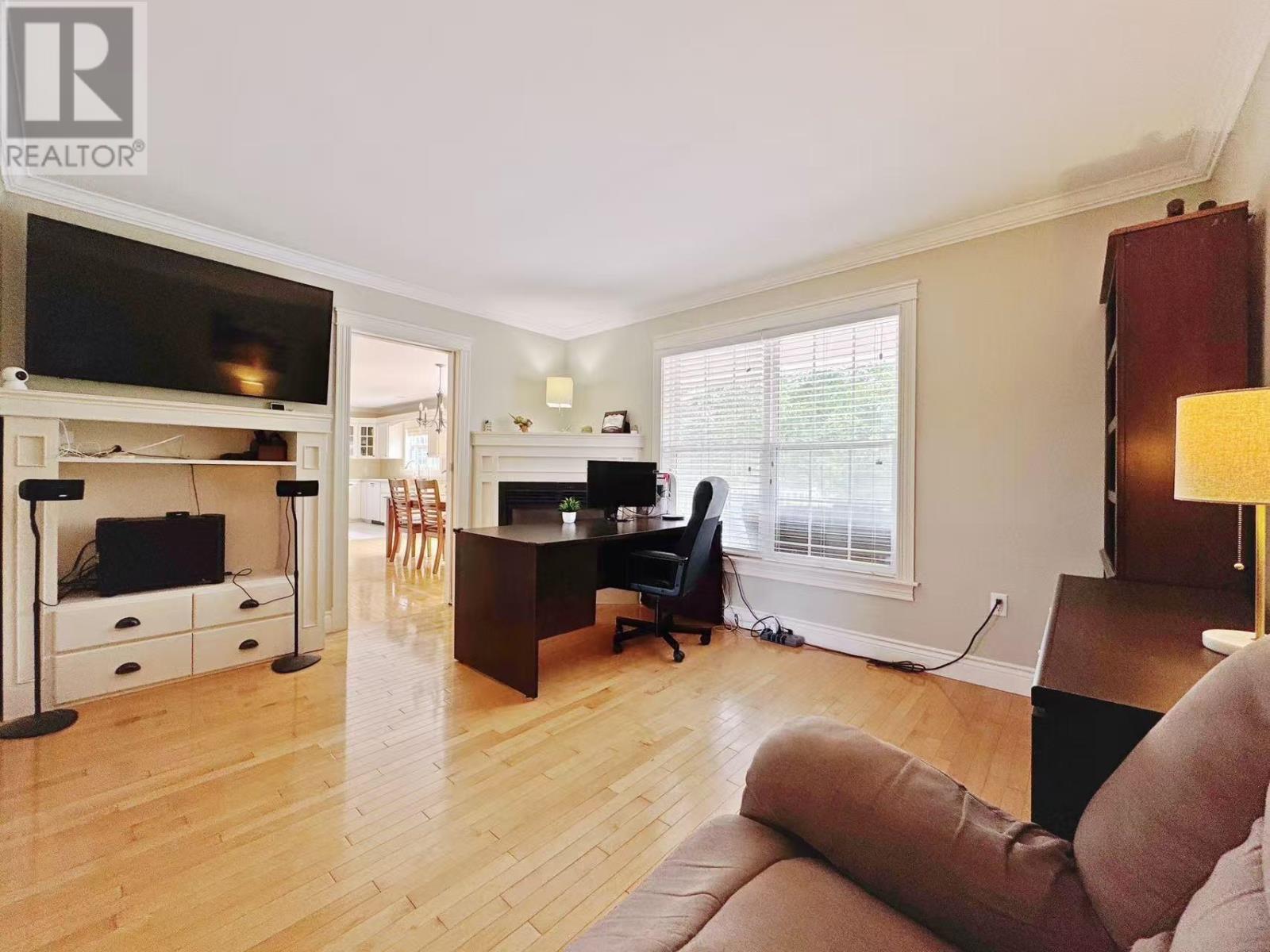 10 Eli Court E - 6