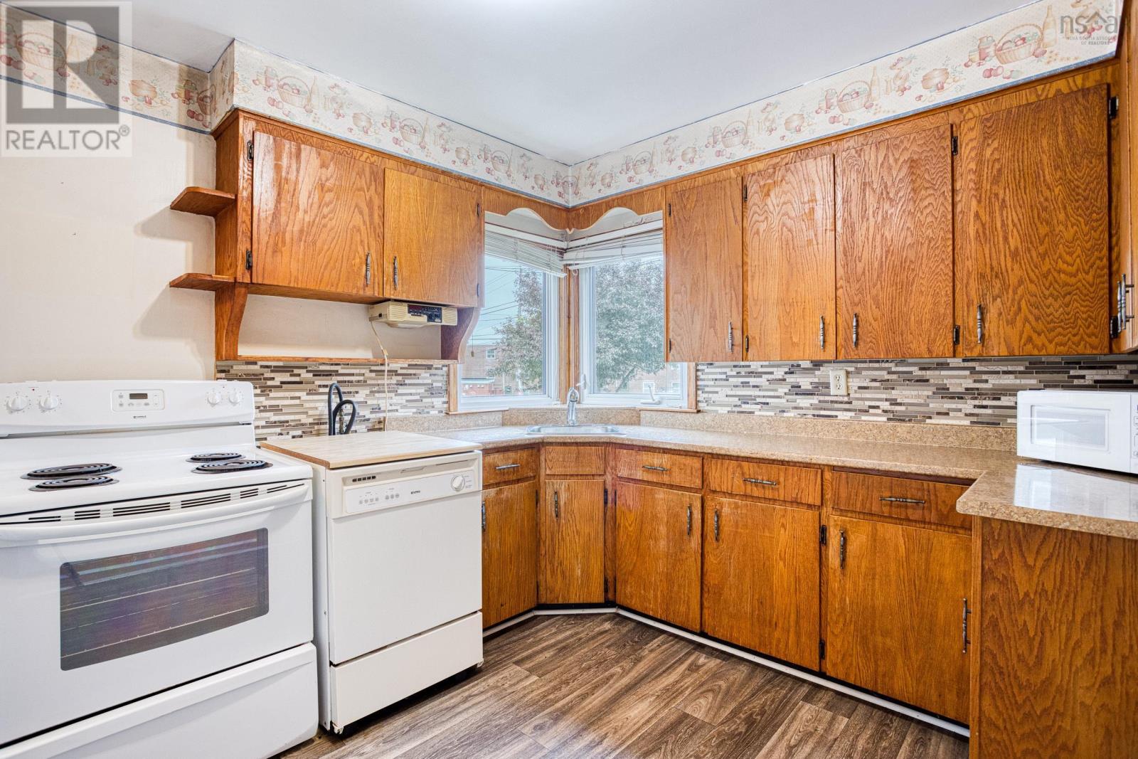 Property 8 of 24 of 128 Joffre Street