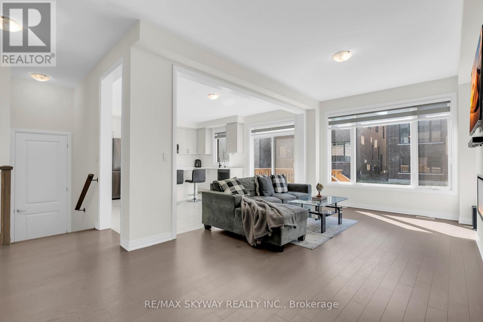 16 TYLER AVENUE - 11