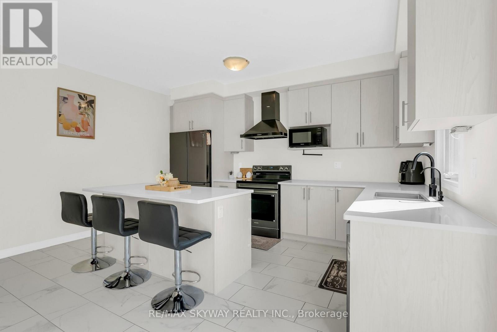 16 TYLER AVENUE - 16