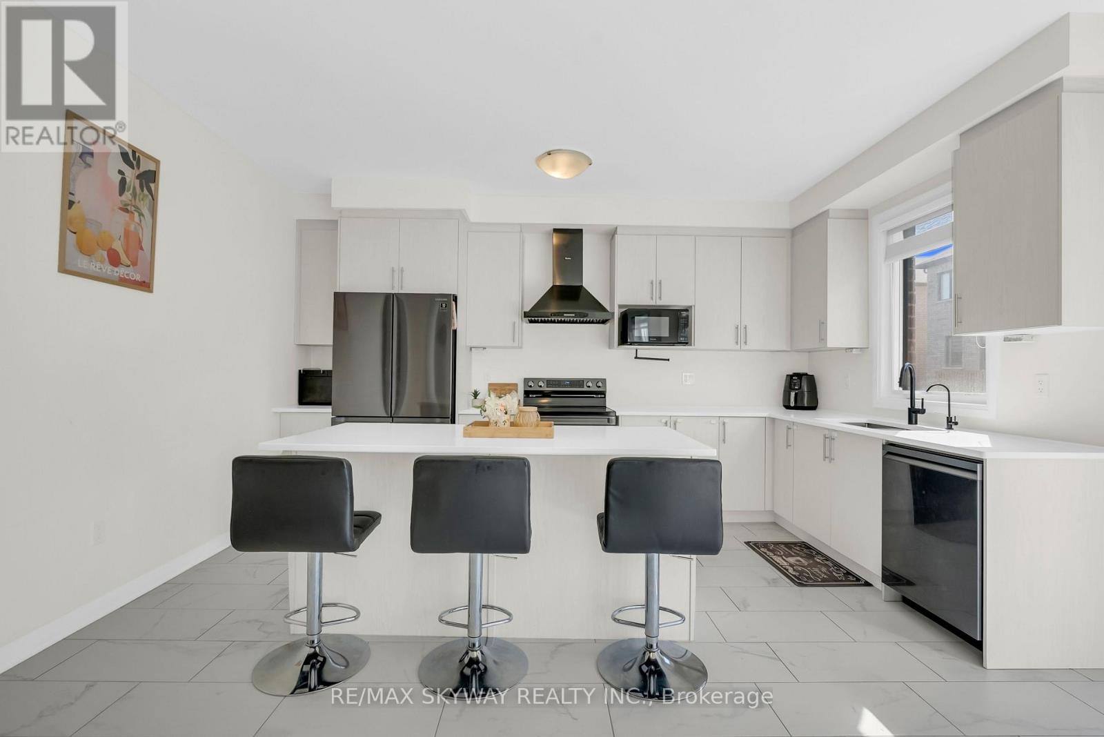 16 TYLER AVENUE - 17
