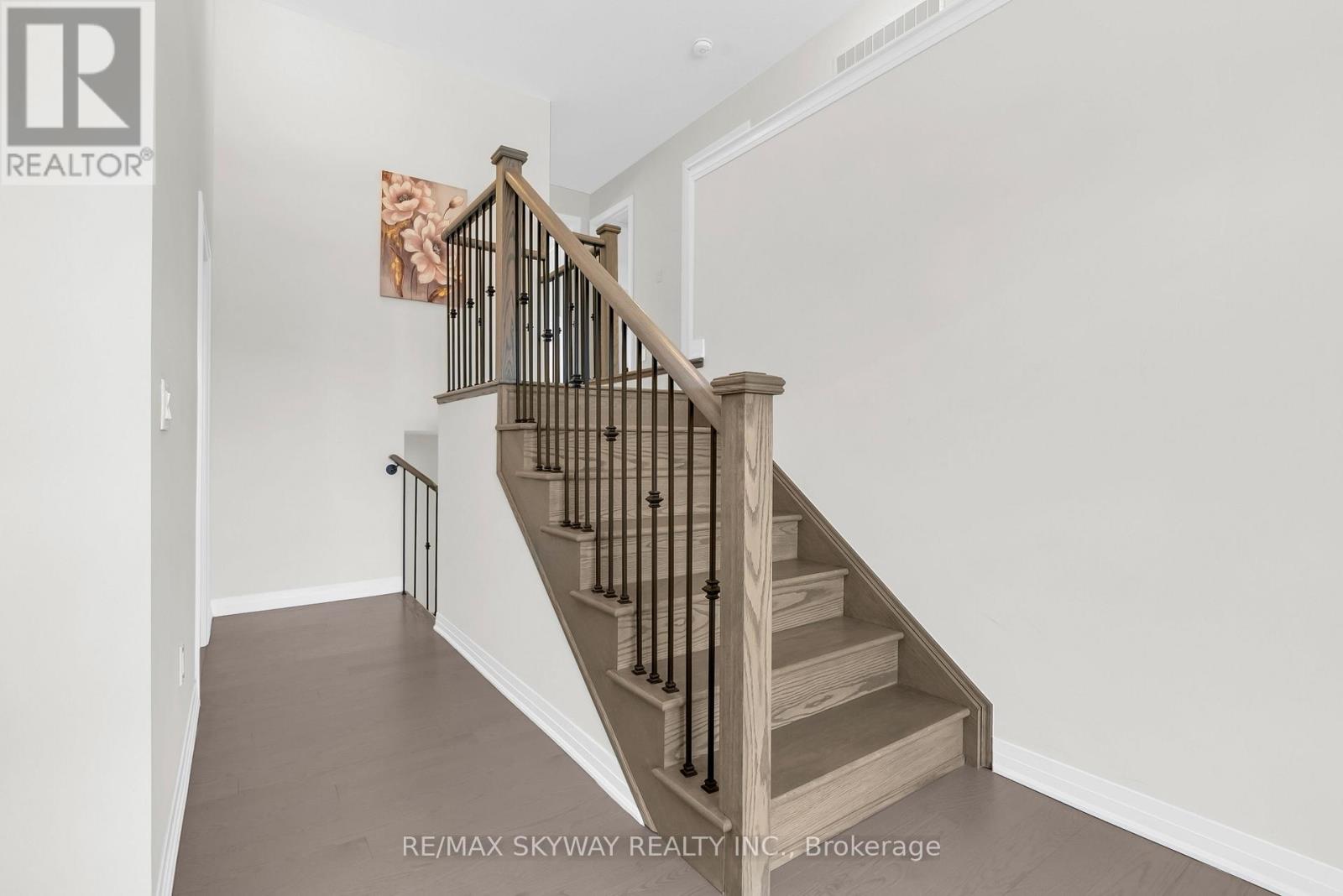 16 TYLER AVENUE - 26