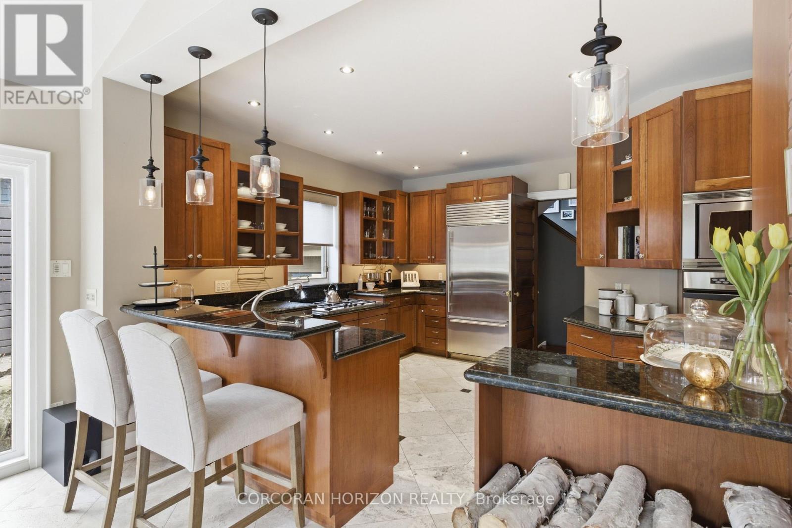 18 BRANT ROAD N - 15