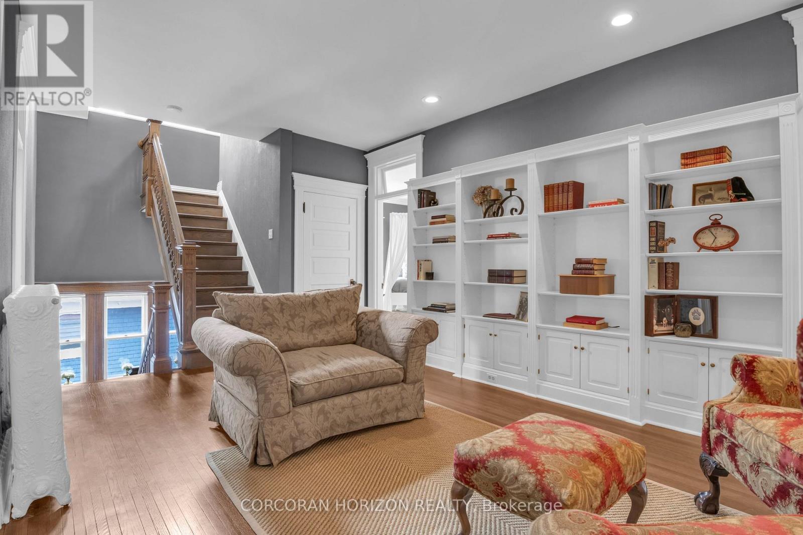 18 BRANT ROAD N - 21