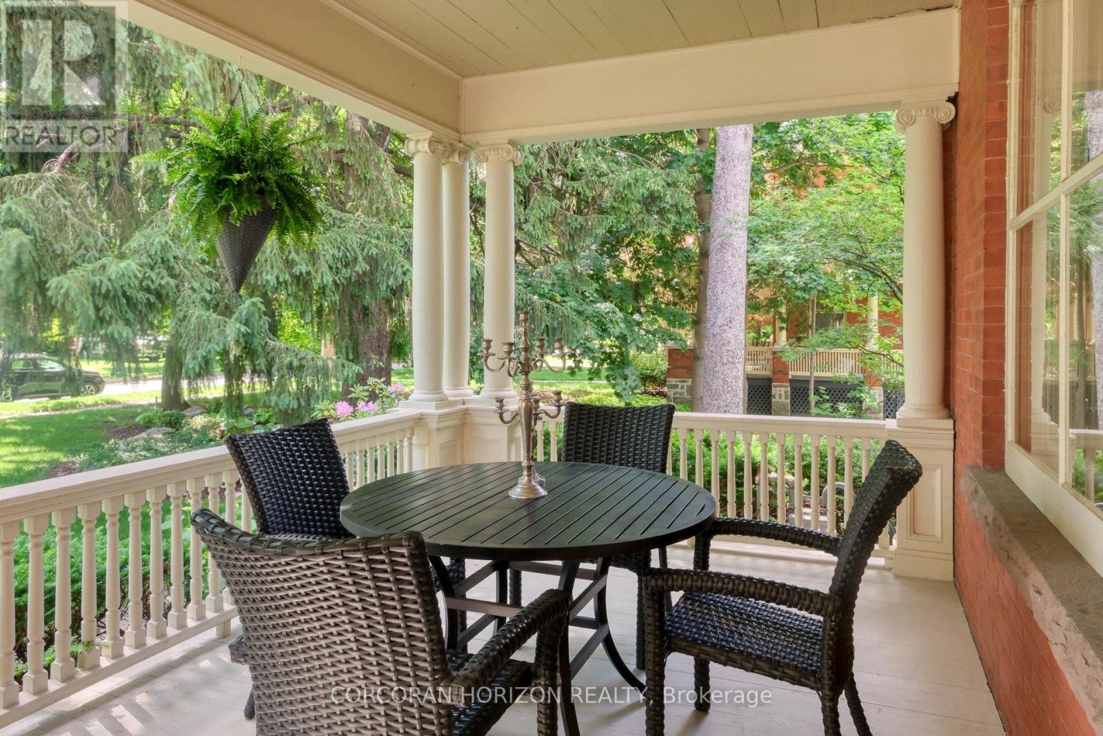 18 BRANT ROAD N - 4
