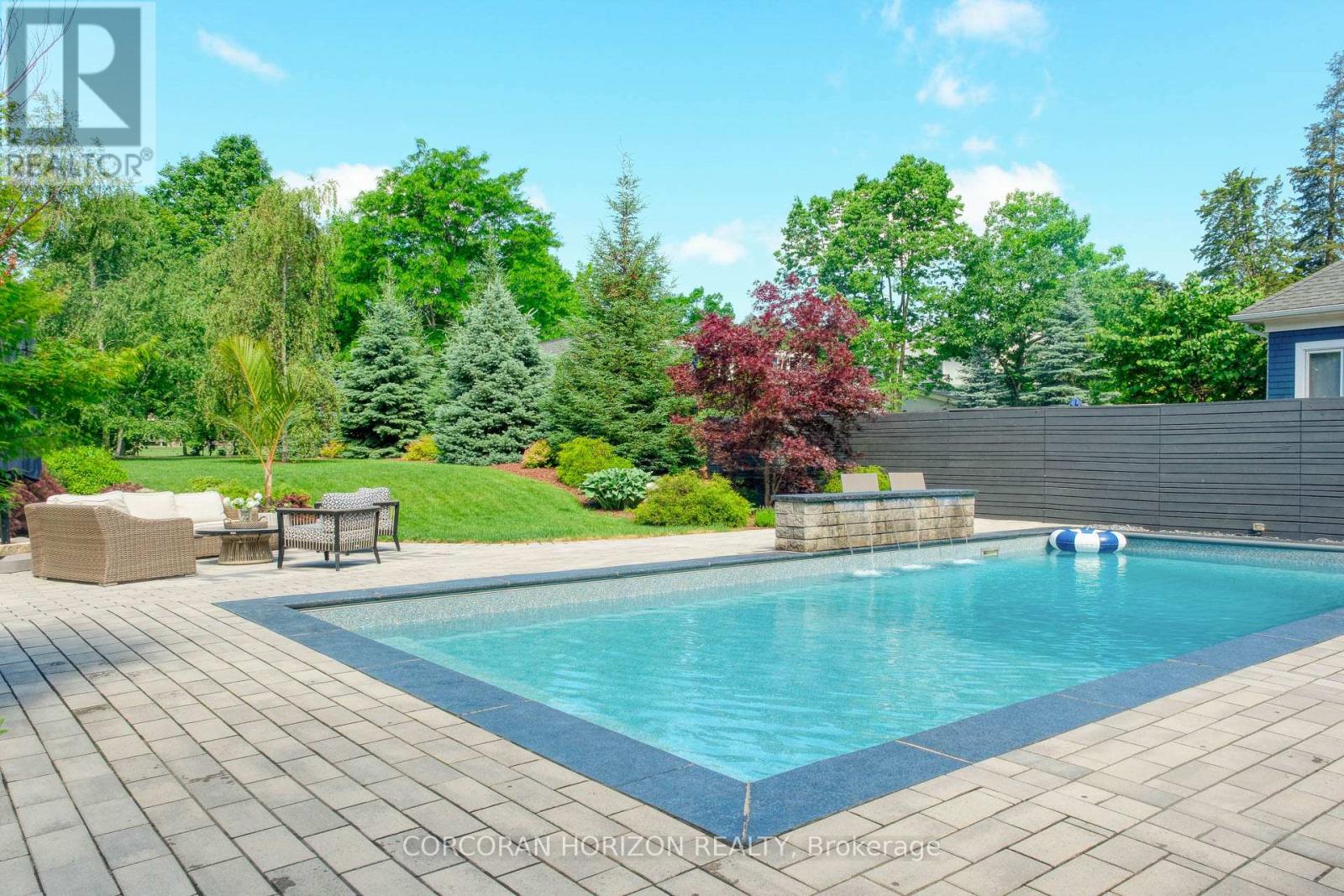 18 BRANT ROAD N - 42