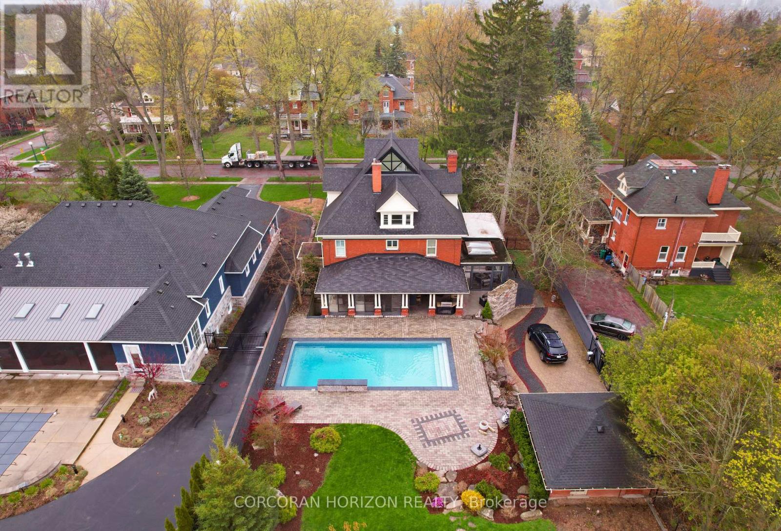 18 BRANT ROAD N - 48