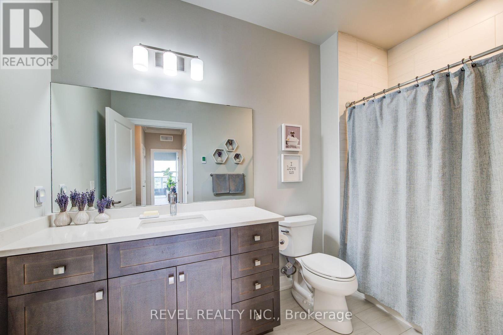 #1109 1880 GORDON STREET - 23
