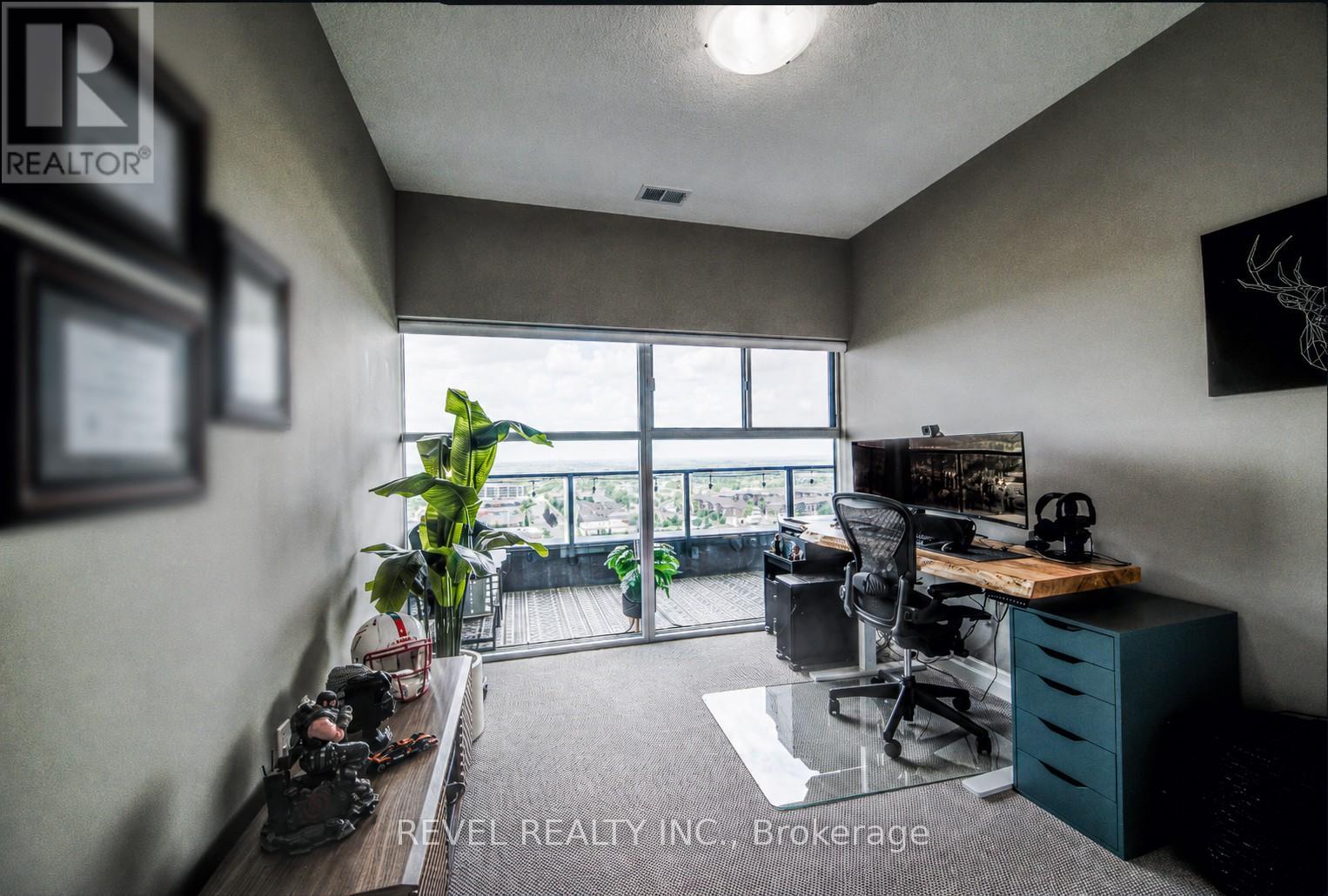 #1109 1880 GORDON STREET - 25