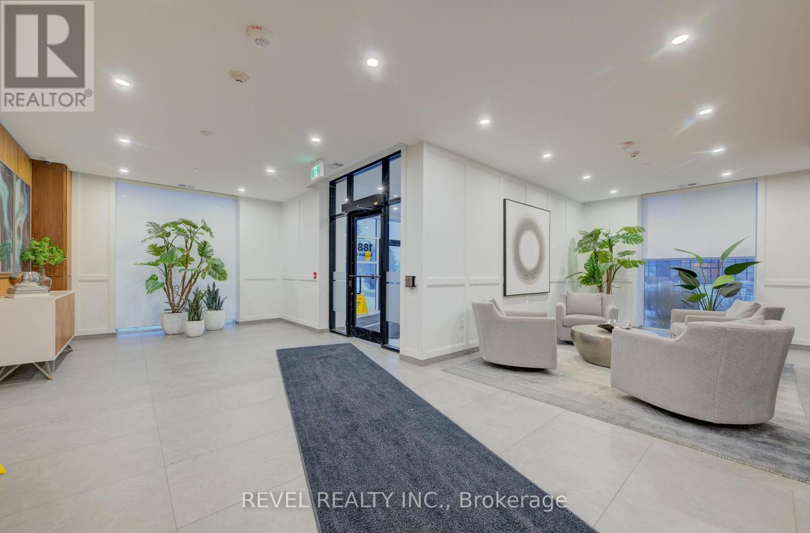#1109 1880 GORDON STREET - 45