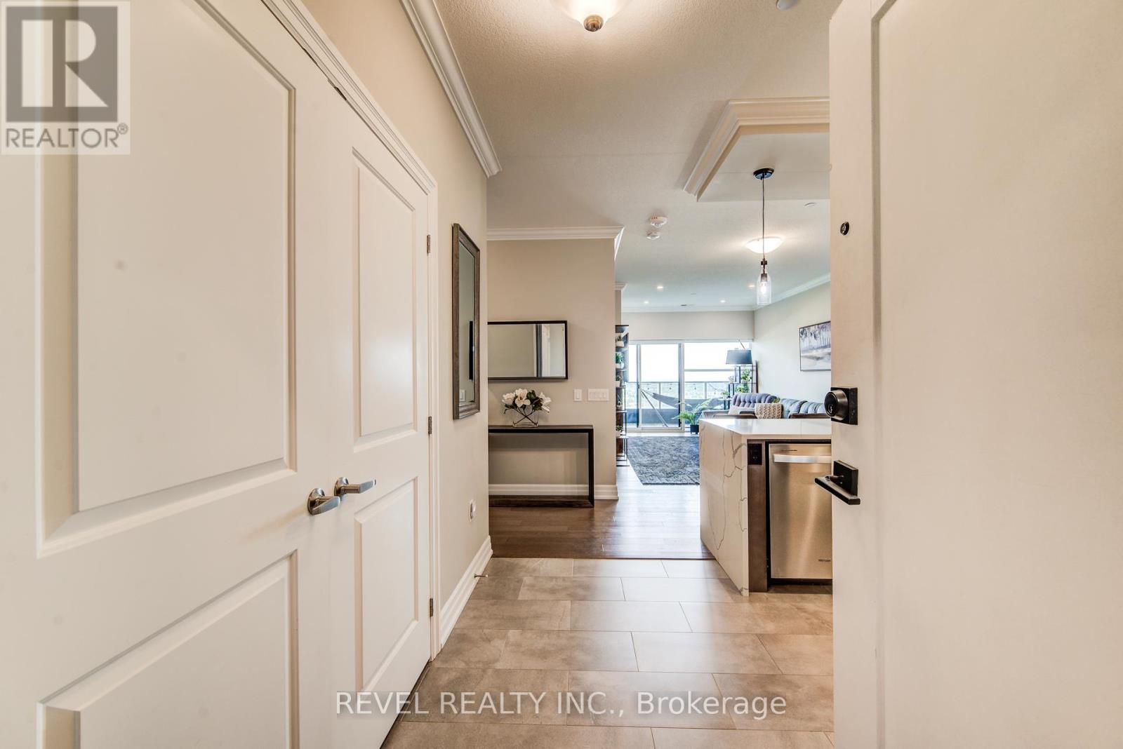 #1109 1880 GORDON STREET - 8