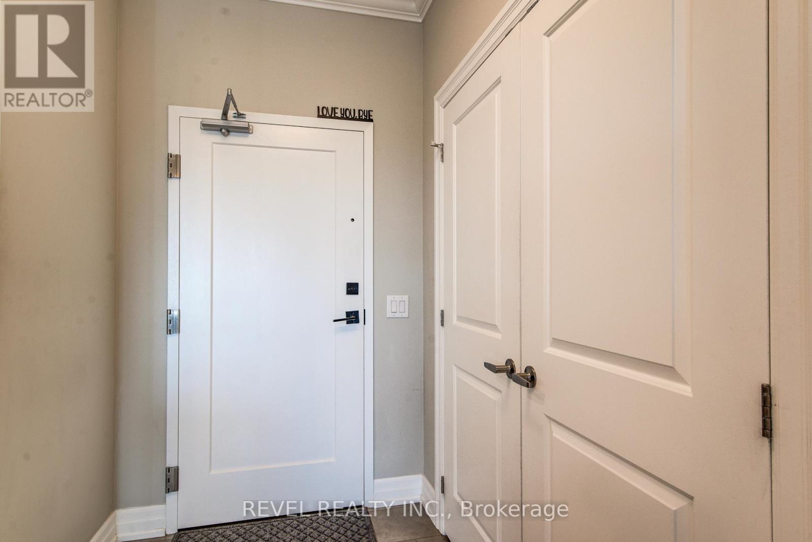 #1109 1880 GORDON STREET - 9