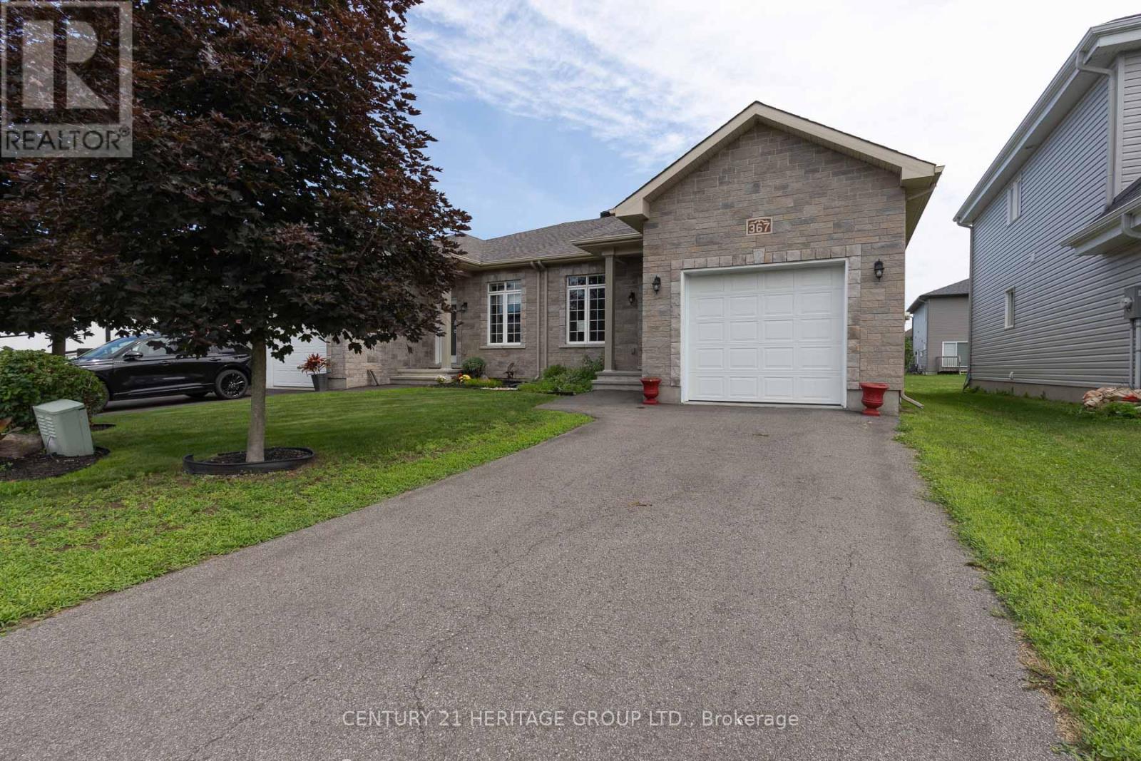 367 TRILLIUM CIRCLE - 1
