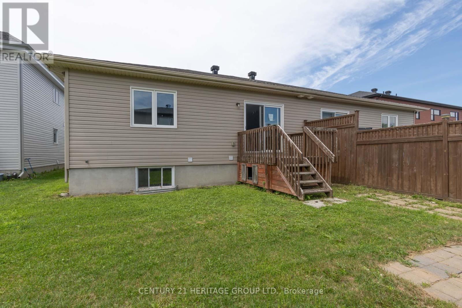 367 TRILLIUM CIRCLE - 2