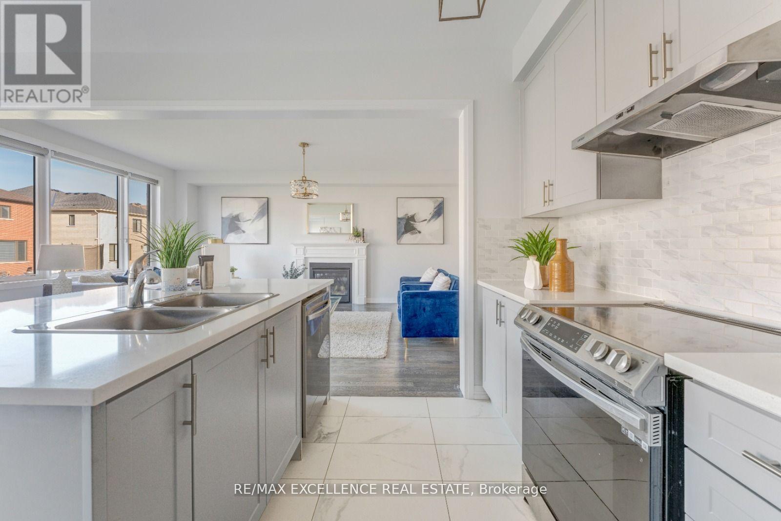 806 SOBESKI AVENUE - 11