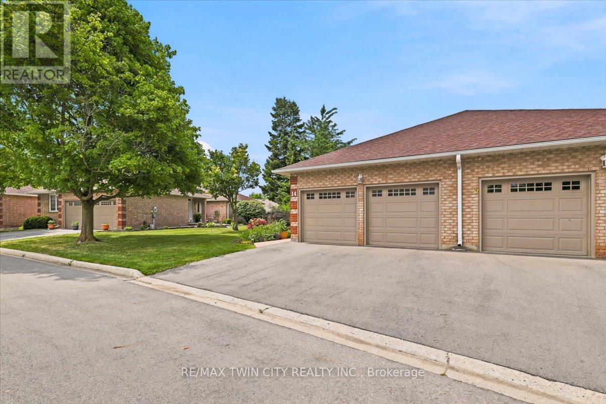 #14 75 BEASLEY CRESCENT - 3