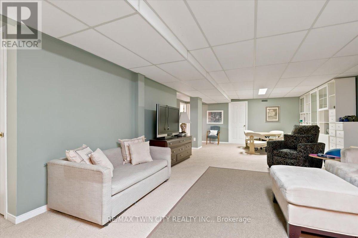 #14 75 BEASLEY CRESCENT - 37