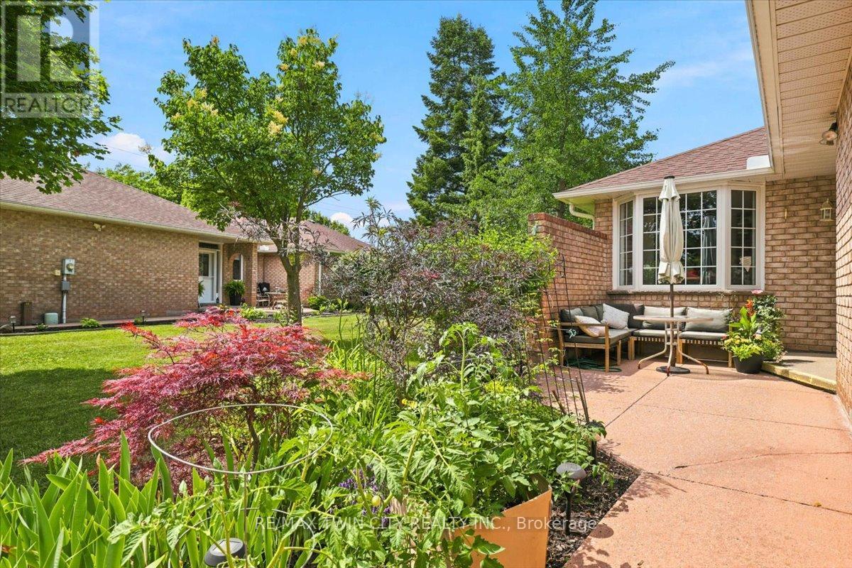 #14 75 BEASLEY CRESCENT - 4
