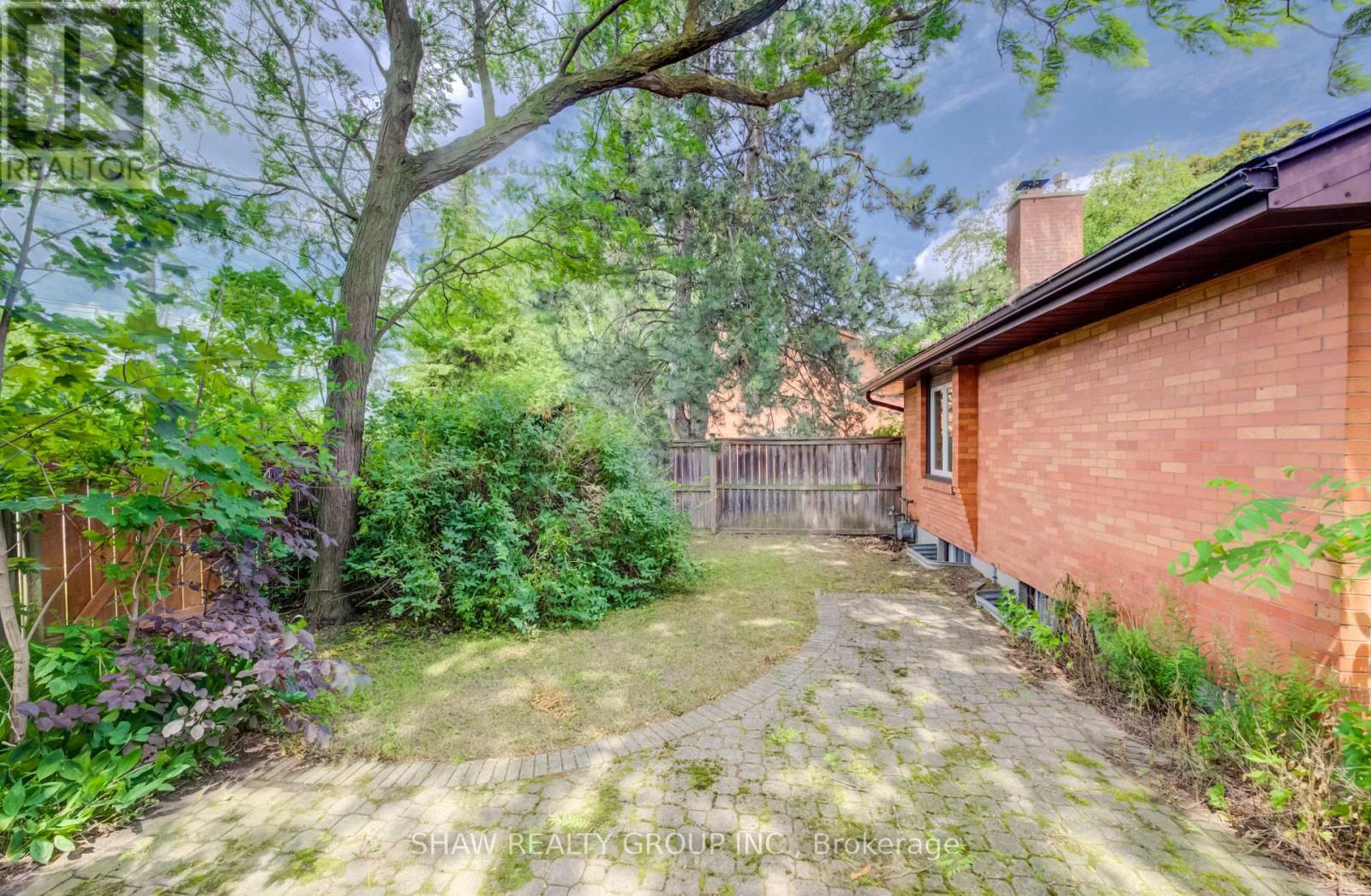 #9 206 CANDLEWOOD CRESCENT - 32