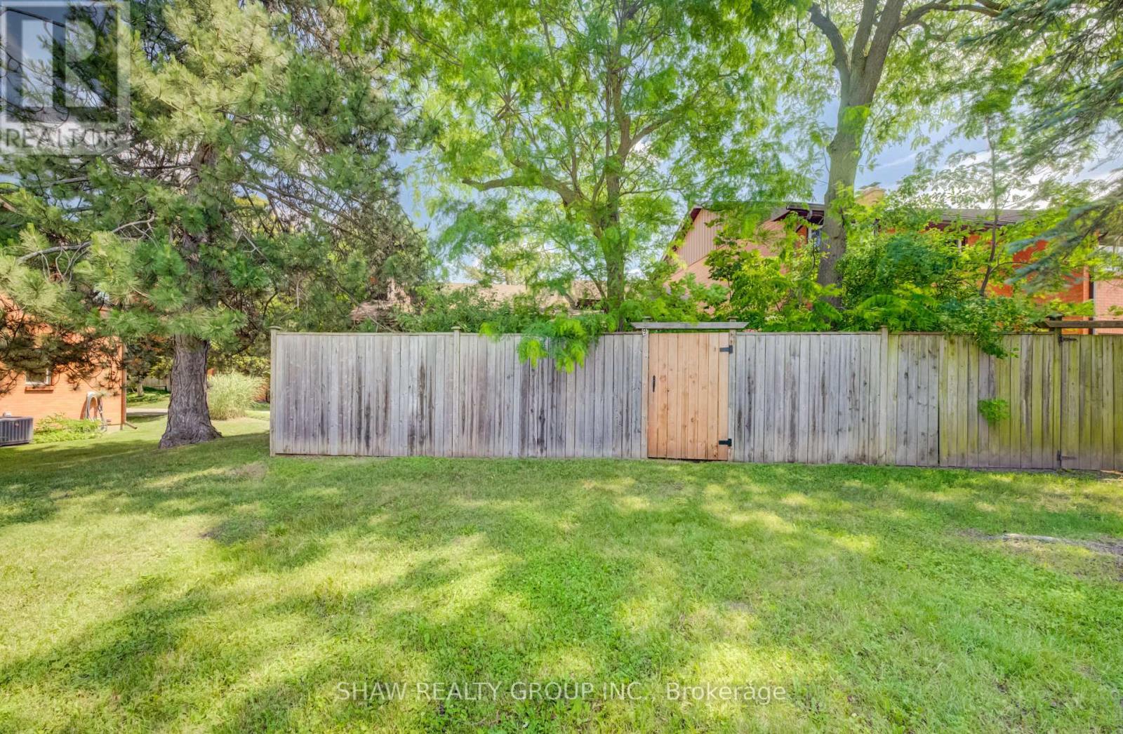 #9 206 CANDLEWOOD CRESCENT - 35