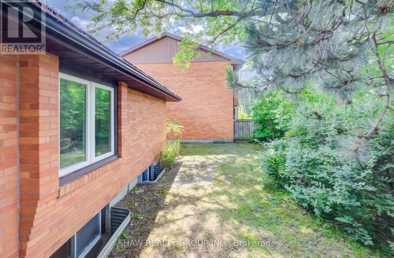 #9 206 CANDLEWOOD CRESCENT - 36
