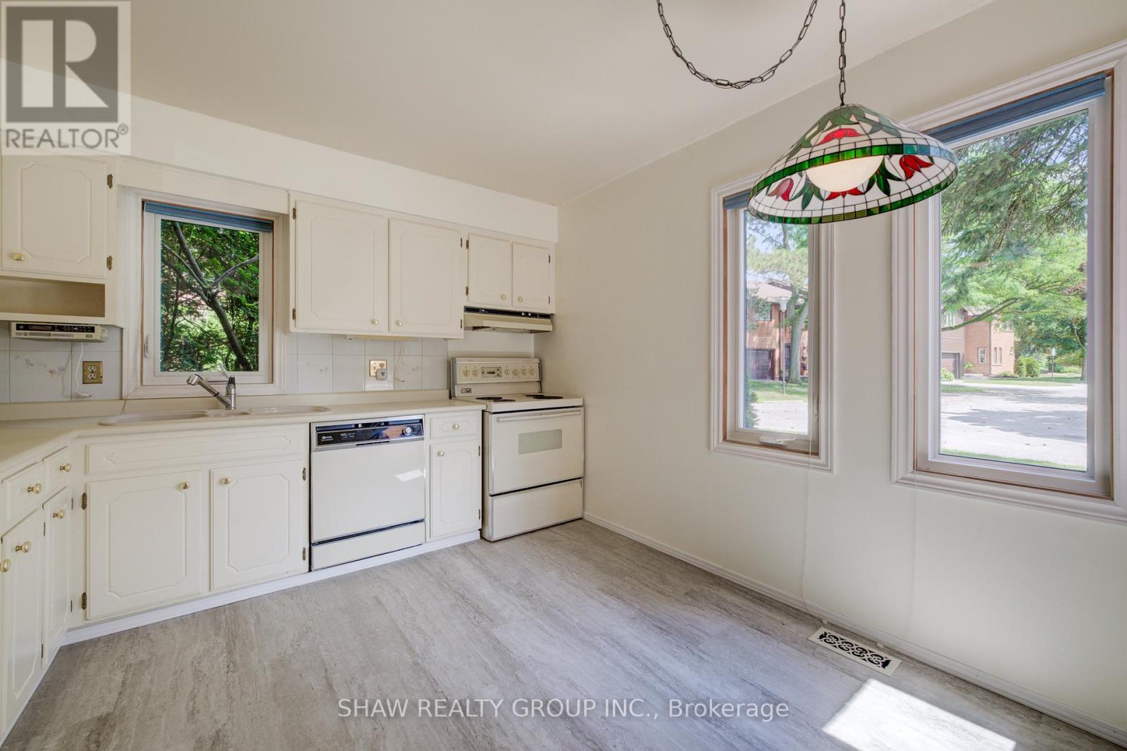 #9 206 CANDLEWOOD CRESCENT - 9