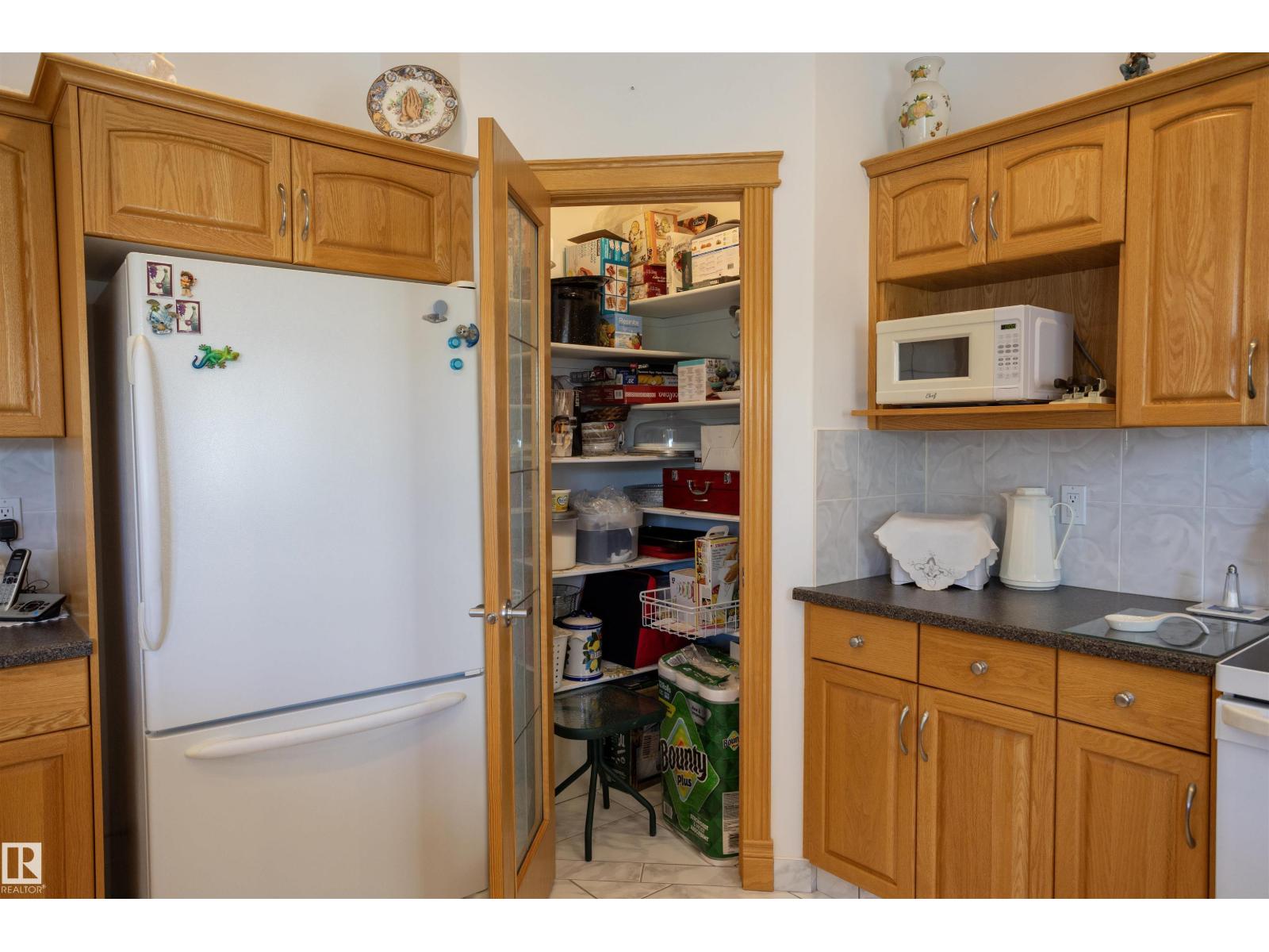 6407 163 AV NW - 19