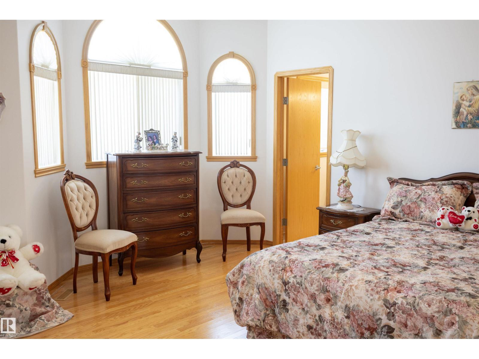 6407 163 AV NW - 24