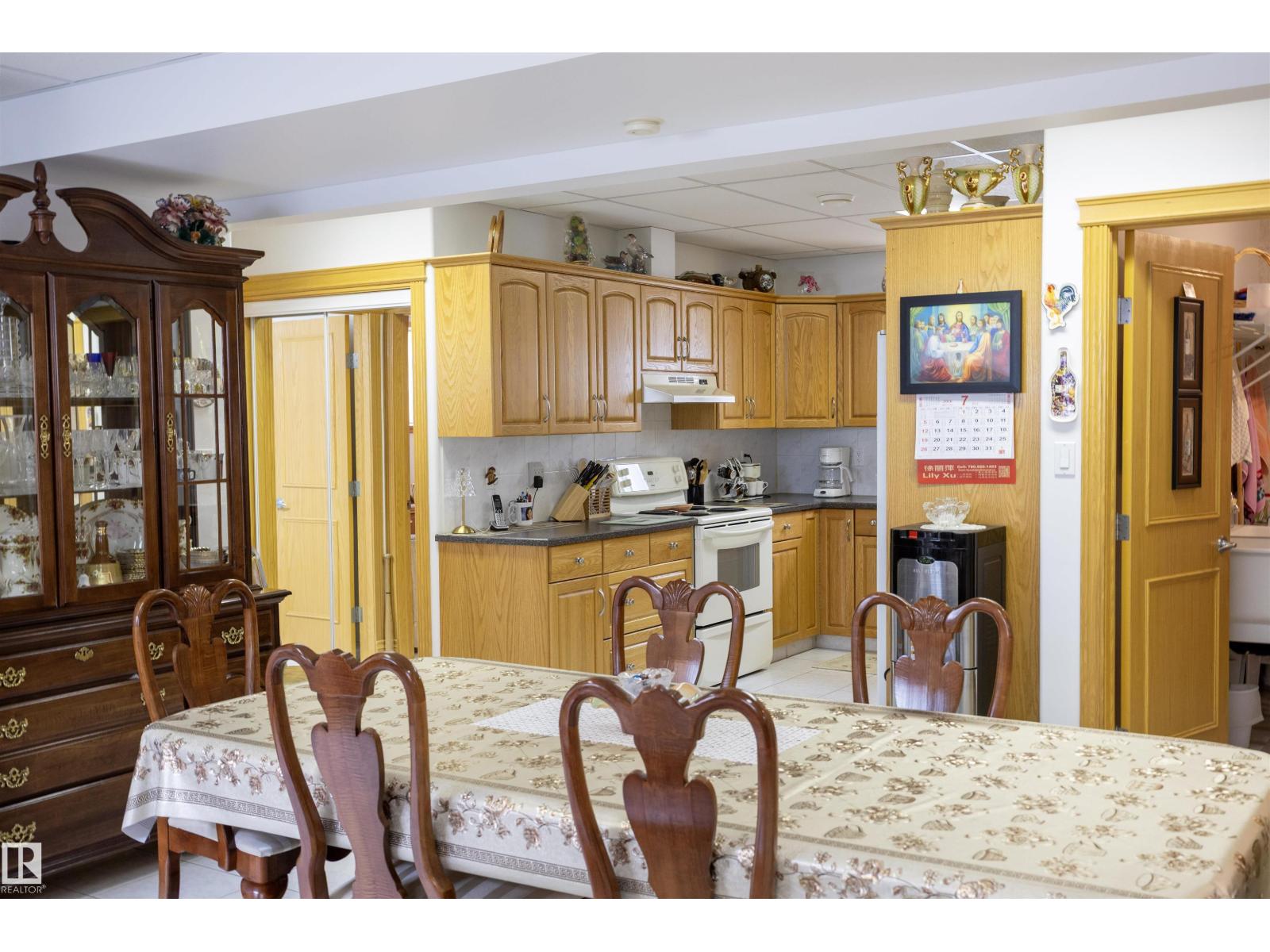 6407 163 AV NW - 40