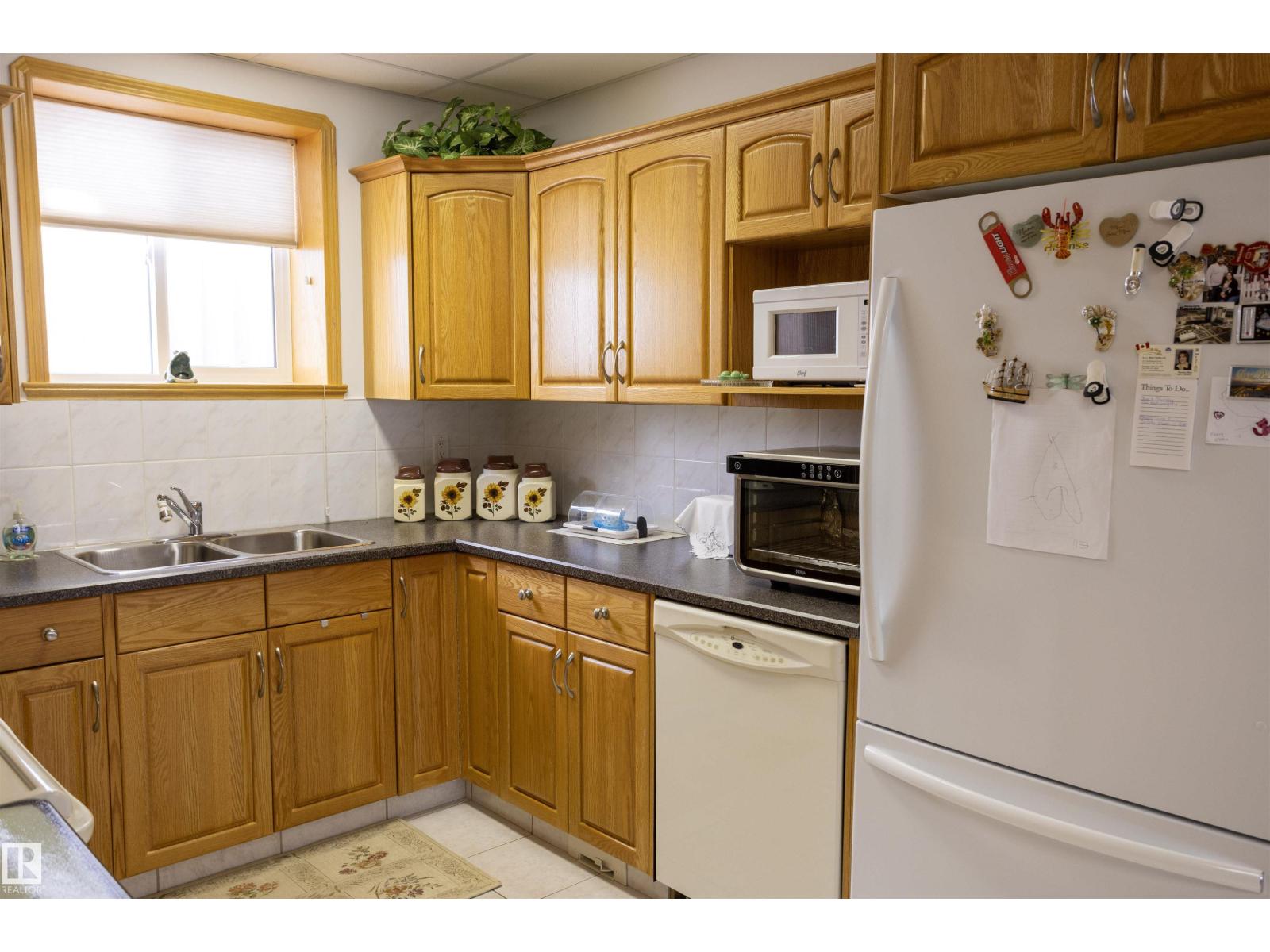 6407 163 AV NW - 41