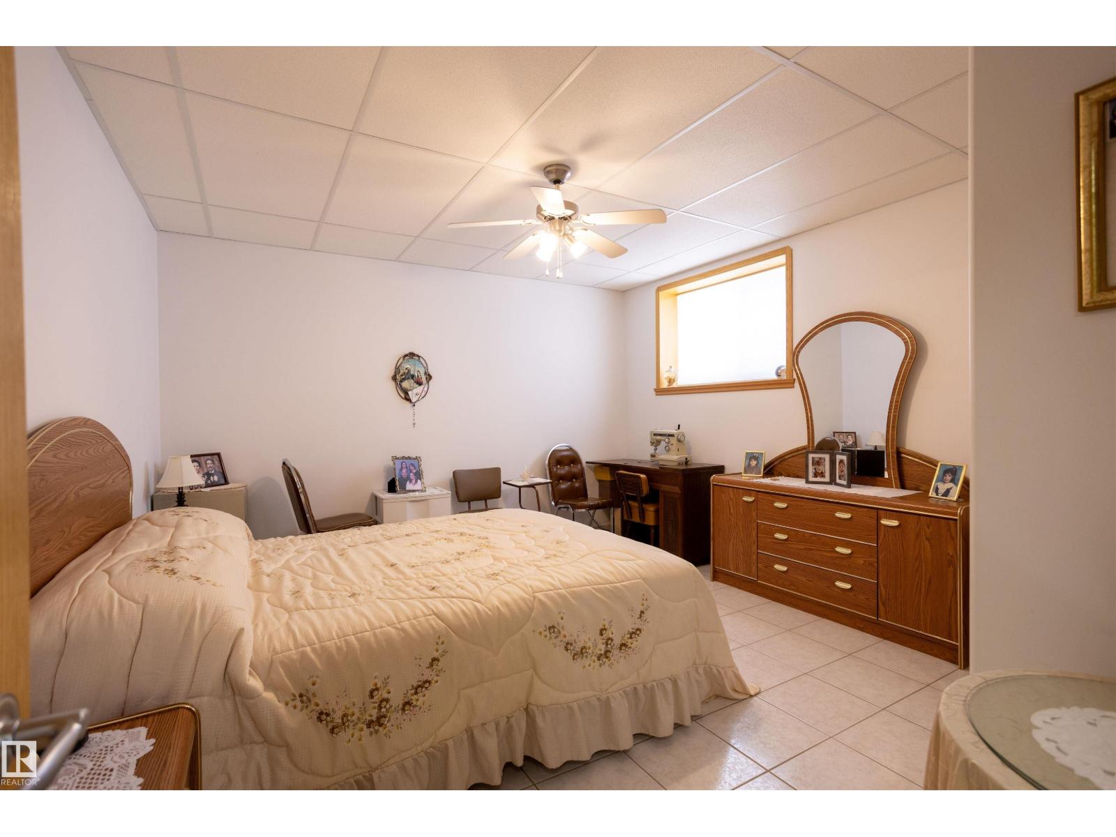 6407 163 AV NW - 46