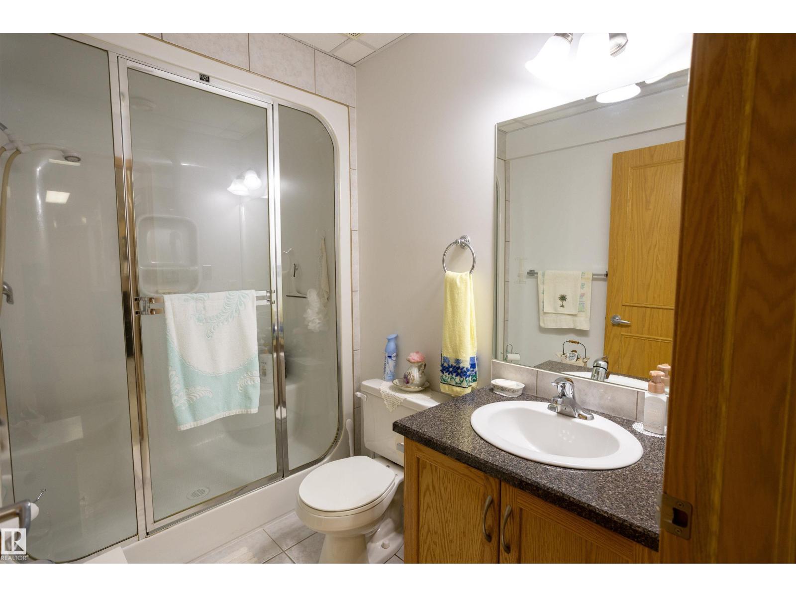 6407 163 AV NW - 47